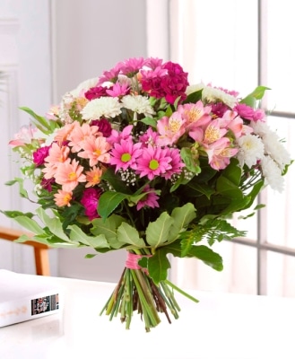 Ramo flores de color Morado